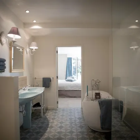 Bed & Breakfast Filemon&baucis Brugge